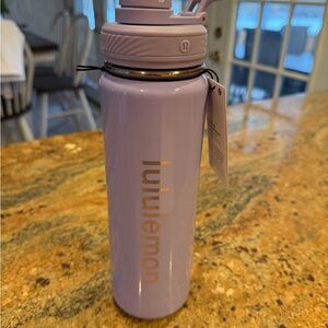 lululemon back to life bottle